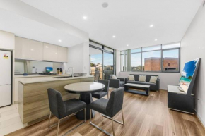 Two Bedroom Private Apartment In Lane Cove with Parking